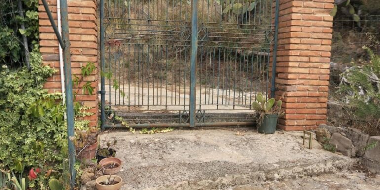 20251105114749-998881-18