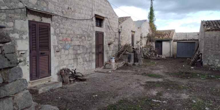 20251105131243-998941-1