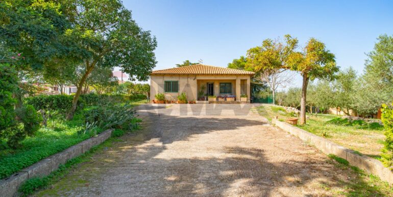 20251105174522-999039-14