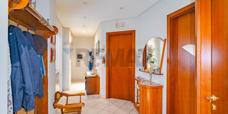 20251105174524-999039-27