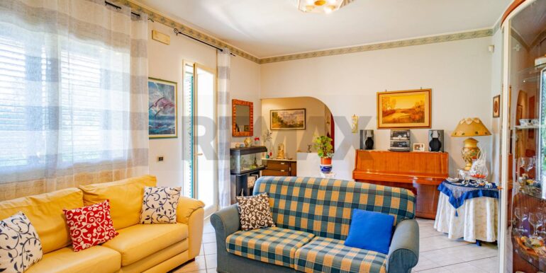 20251105174525-999039-29