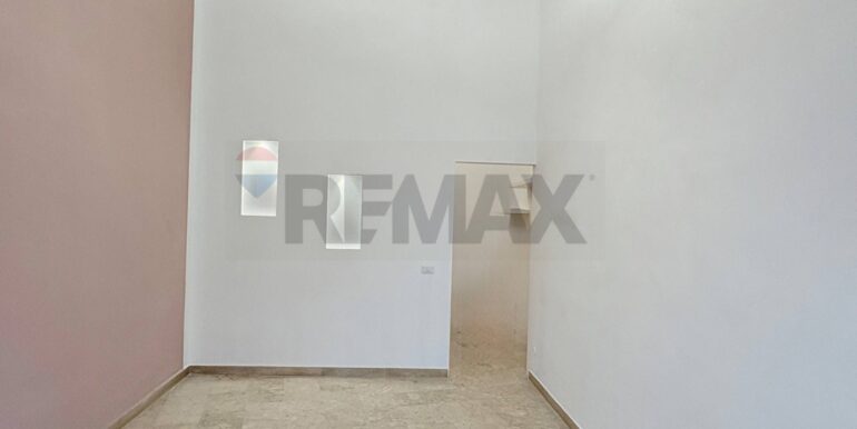 20251105180443-999086-13