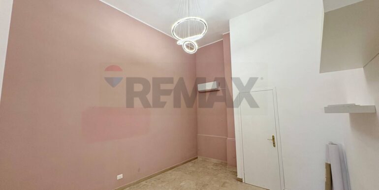 20251105180459-999086-19