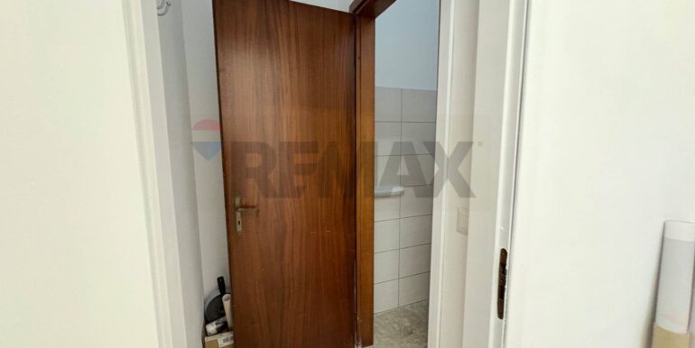 20251105180508-999086-22