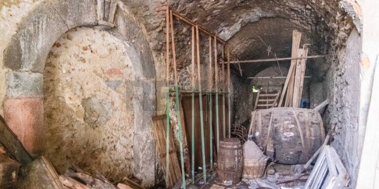 20251105183236-999103-9