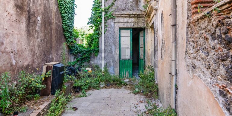 20251105183251-999103-13