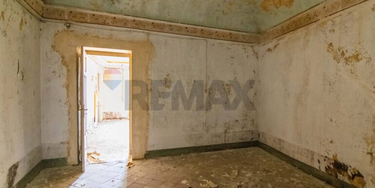 20251105183259-999103-15