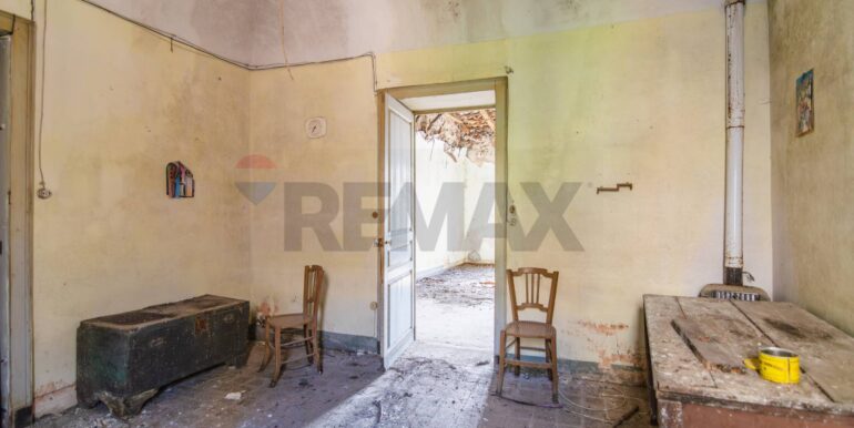 20251105183352-999103-30