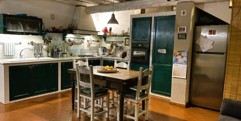 20251105190219-999117-8