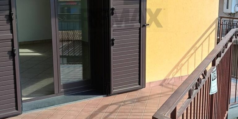 20251106182842-999245-7