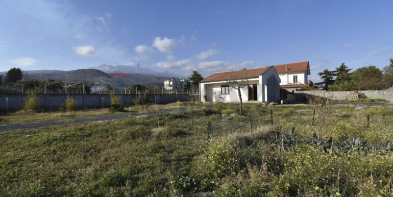 20251107172620-999476-0