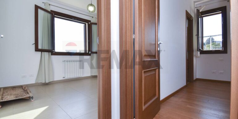 20251107172621-999476-12