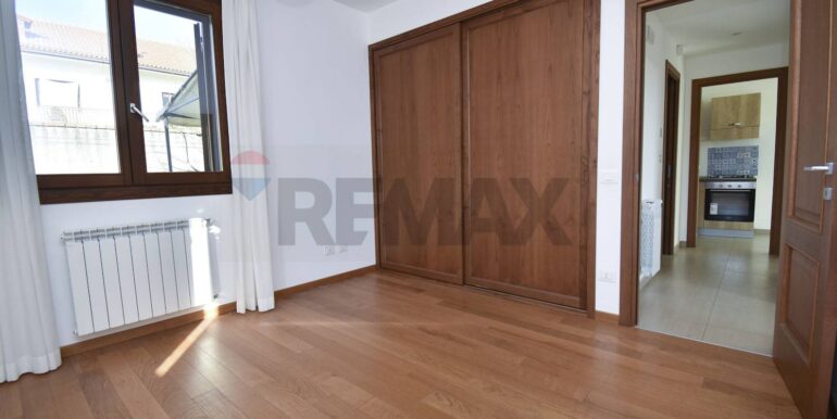 20251107172621-999476-17