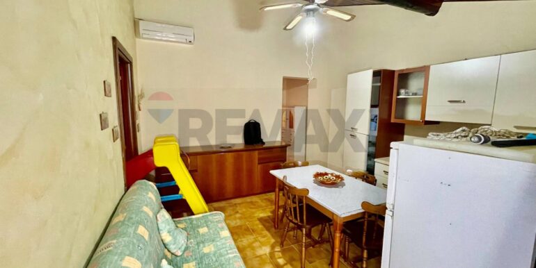 20251107183345-999494-3