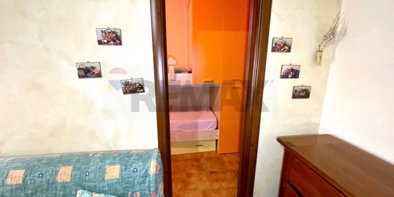 20251107183348-999494-4