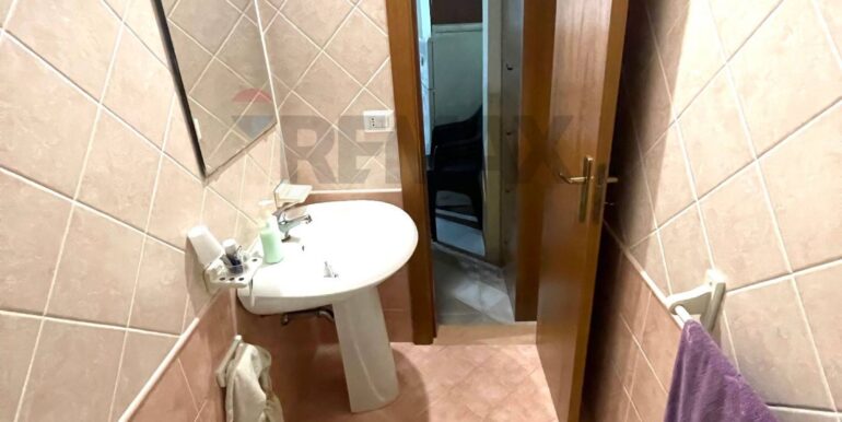 20251107184554-999494-24