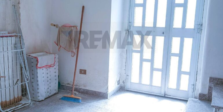 20251107184758-999384-2