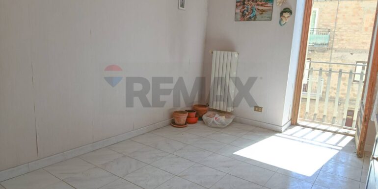 20251107184813-999384-7