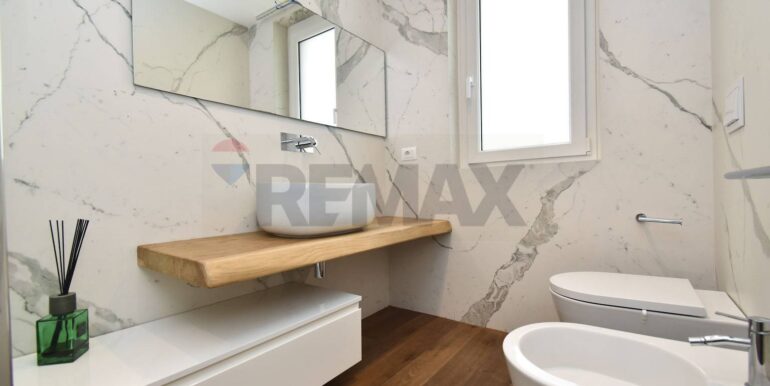 20251107191856-999485-17