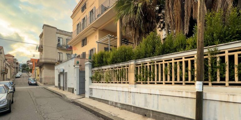 20251108121935-994693-12