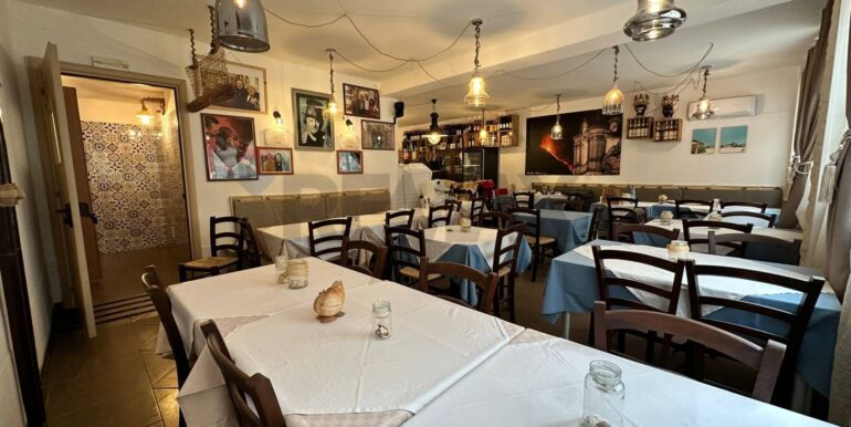 2025110985629-999748-3