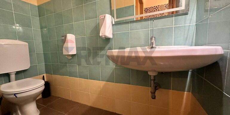 2025110985630-999748-9