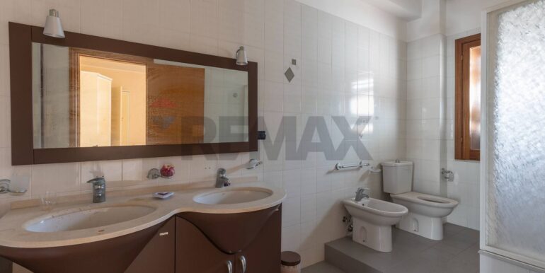 20251110131700-999122-6