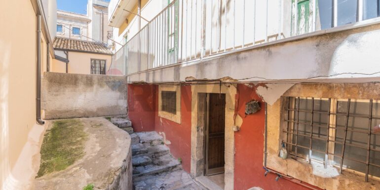 20251110142809-999898-4