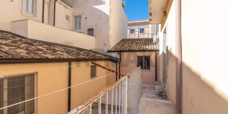 20251110144307-999909-10