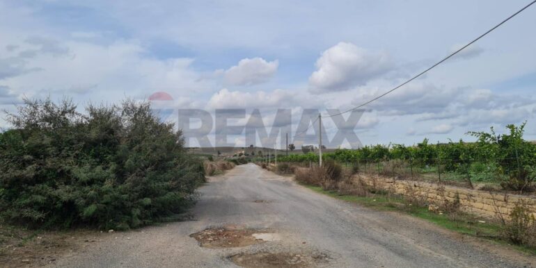 20251111162555-1000182-10