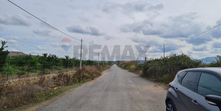 20251111162556-1000182-12