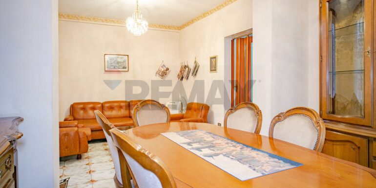 2025111184300-1000036-8