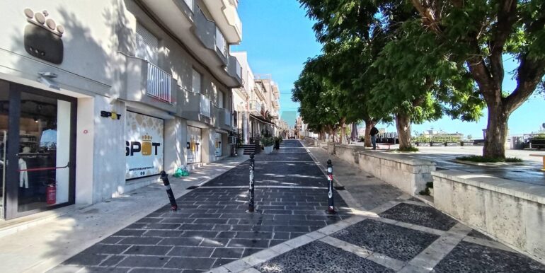 20251112165102-1000409-19