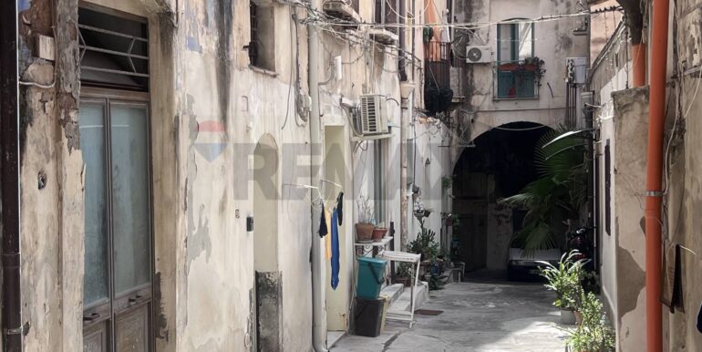 20251112183348-999758-19