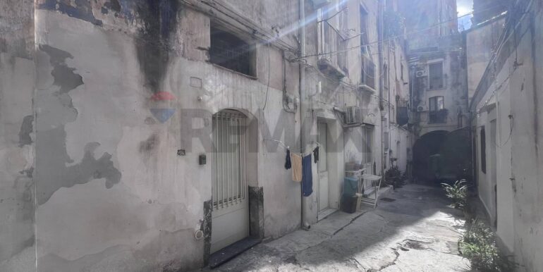 20251112183358-999758-22