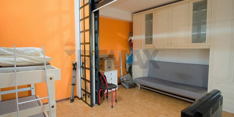 20251112193240-1000487-1