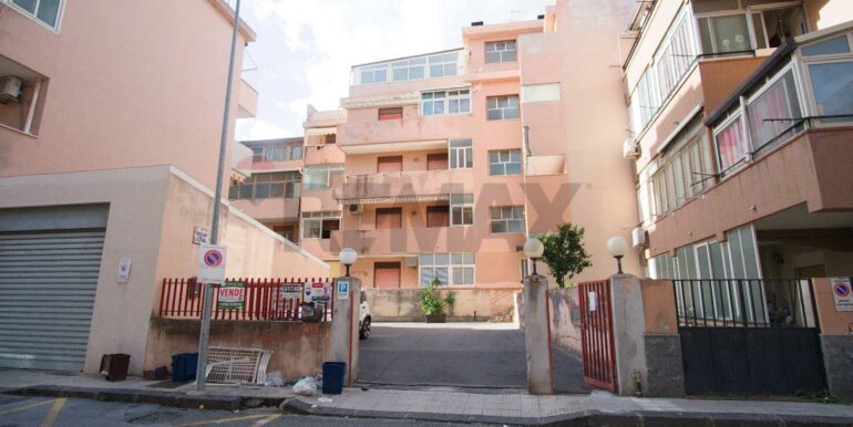 20251112194012-1000487-27