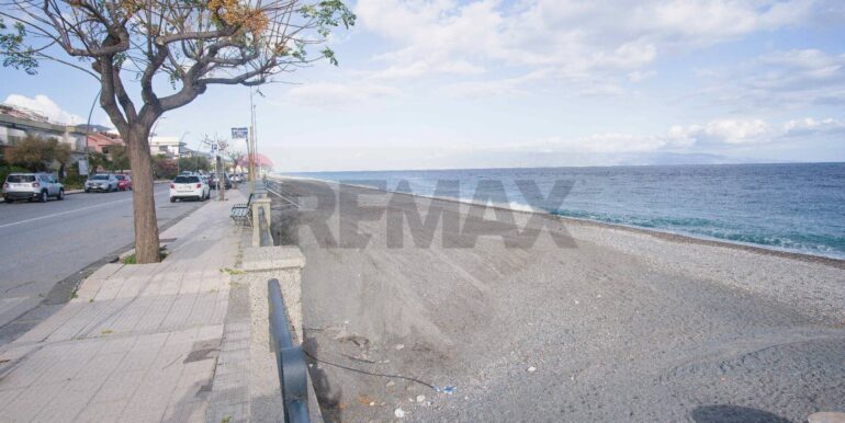 20251112194022-1000487-29