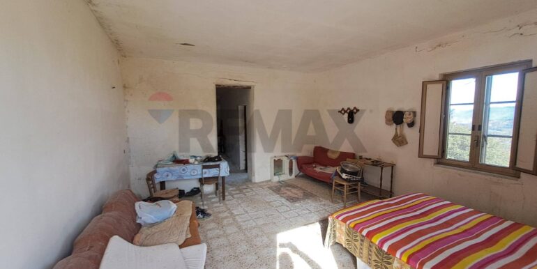 20251113181351-1000664-10