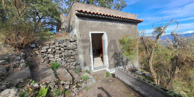 20251113181409-1000664-14