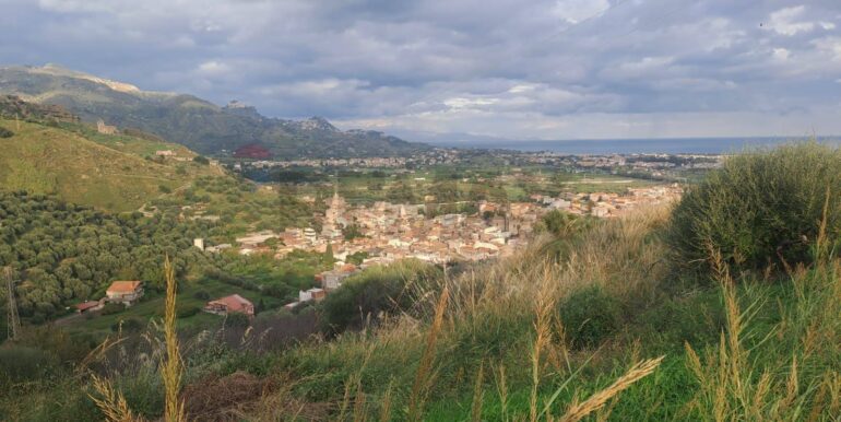 20251113203332-1000681-13