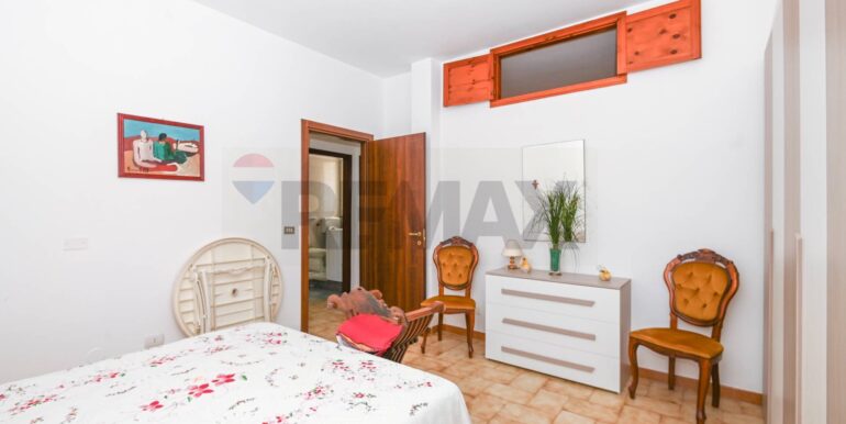 20251113213203-1000657-18