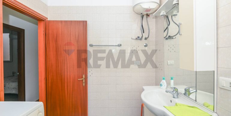 20251113213213-1000657-20