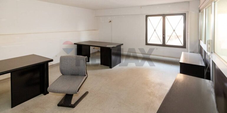 20251114174037-1000862-7