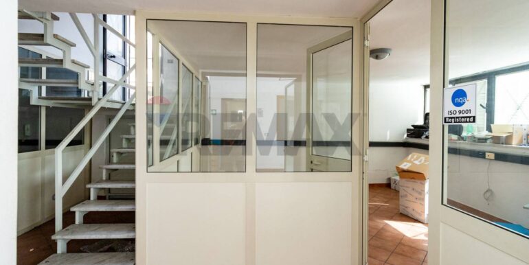 20251114174042-1000862-9