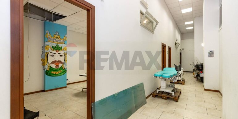 20251114174106-1000862-12