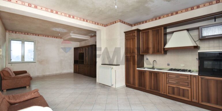 20251114183950-1000881-15