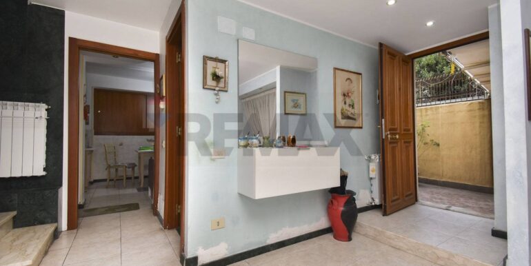 20251114185610-1000477-11