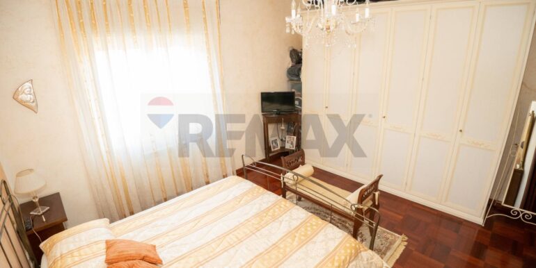 20251115185708-1000886-8