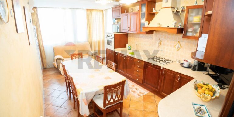 20251115185716-1000886-10